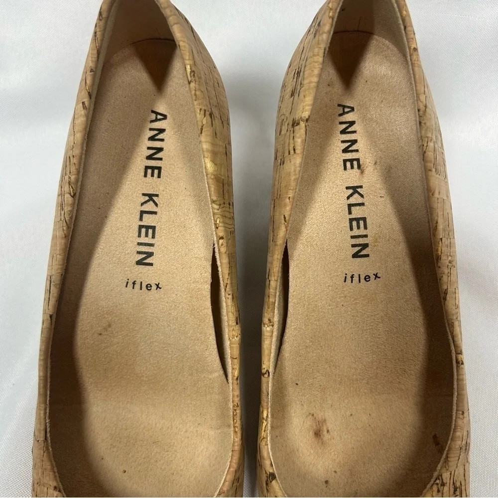 Anne Klein | Shantell iFlex Cork Wedges Gold Chain Heels Tan Women’s Size 7.5